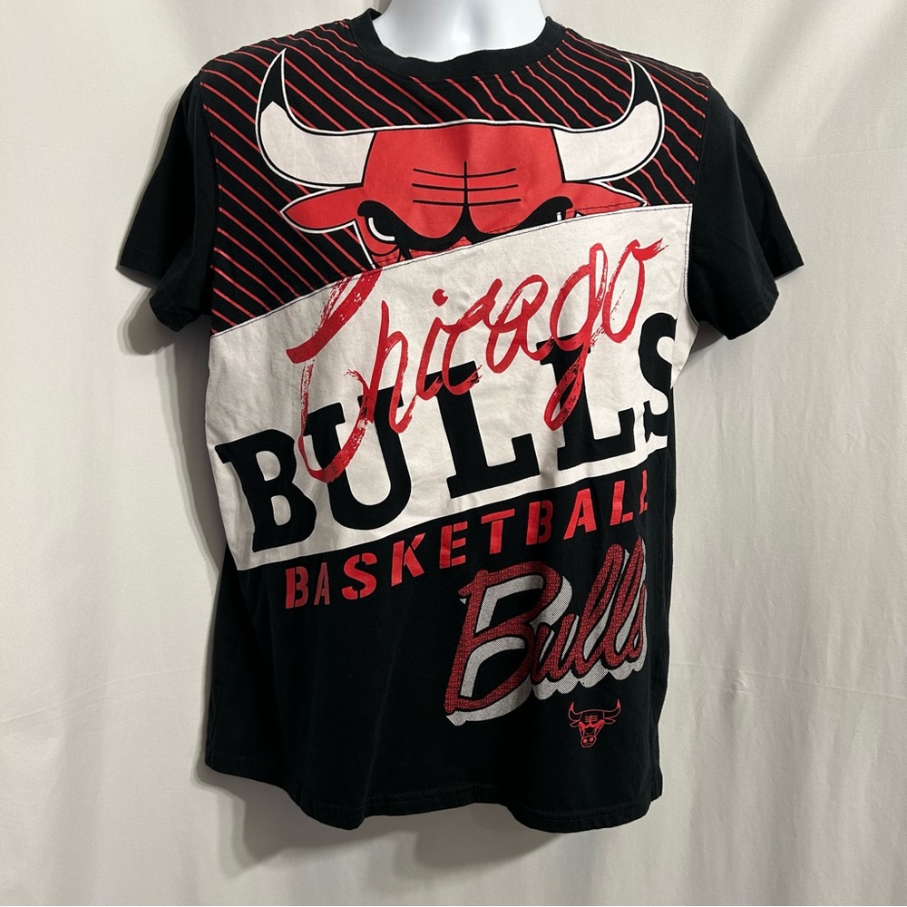 Chicago Bulls NBA Black Graphic T-Shirt Size Medium